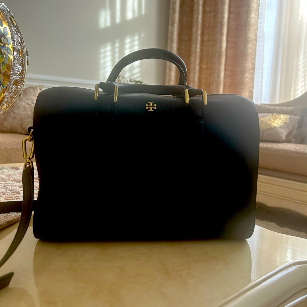 Barely used authentic Tory Burch tote bag
